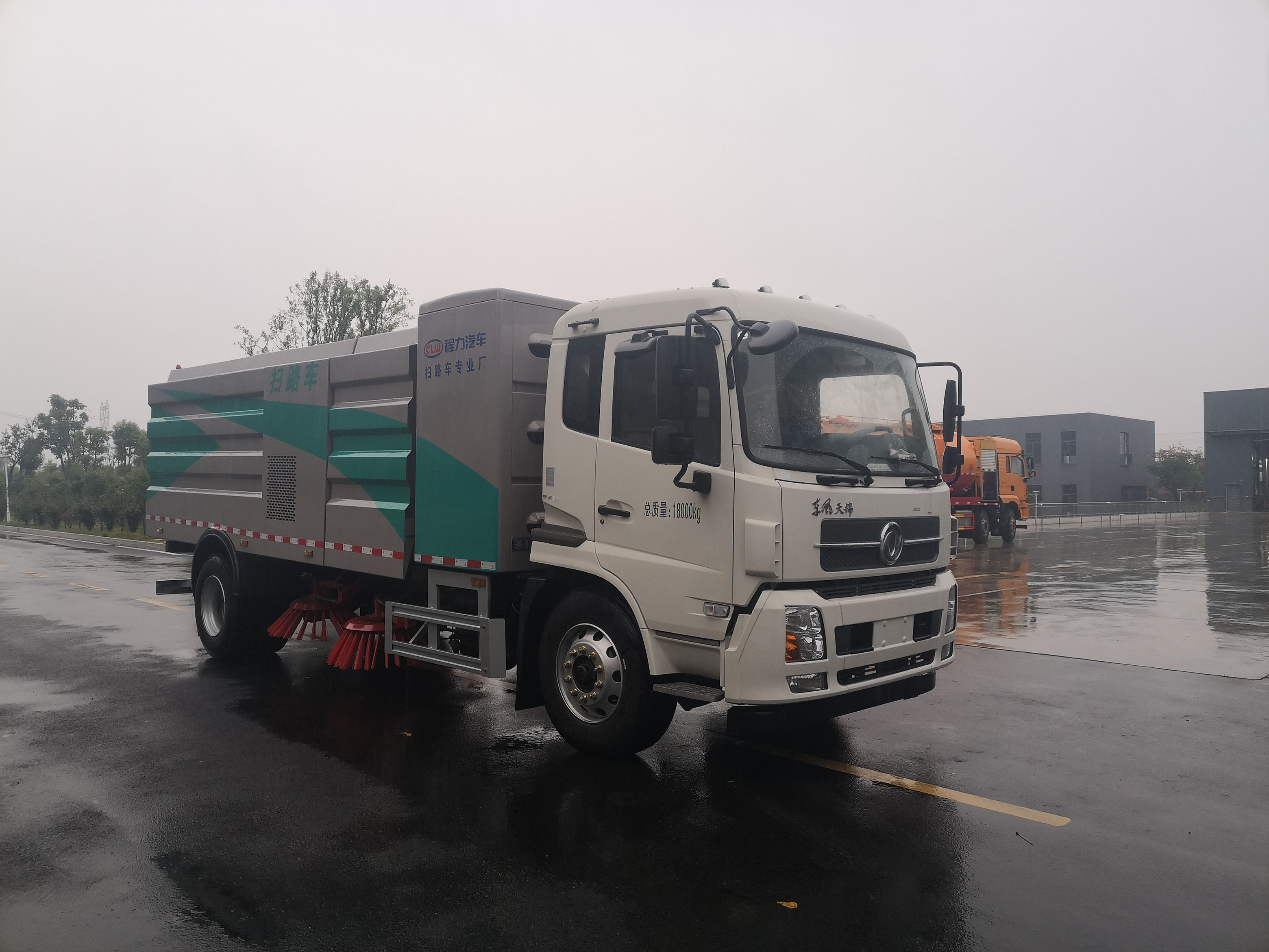 12方東風(fēng)天錦純電動(dòng)高端掃路車