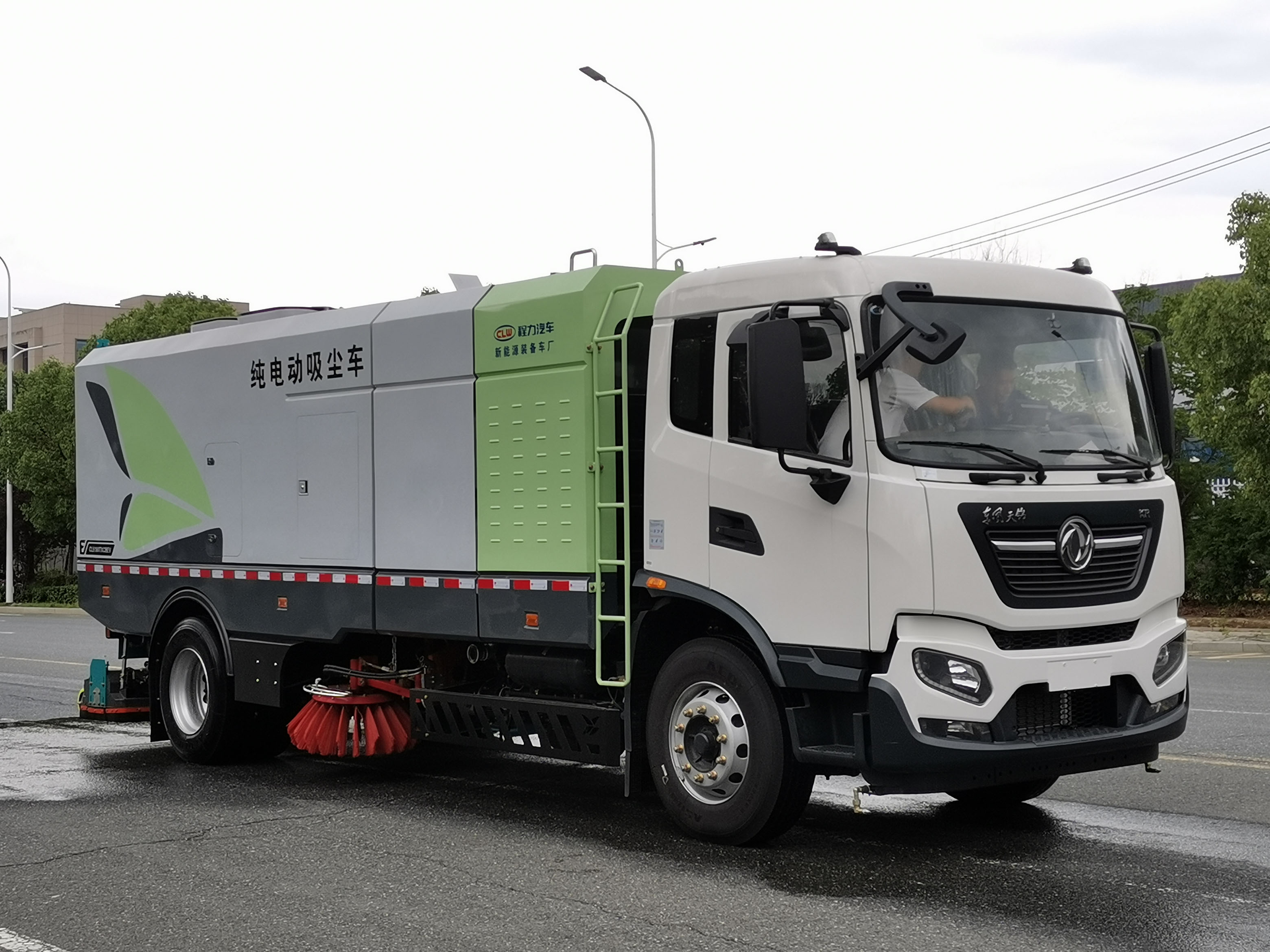 東風(fēng)天錦11方純電動(dòng)干濕兩用吸塵車