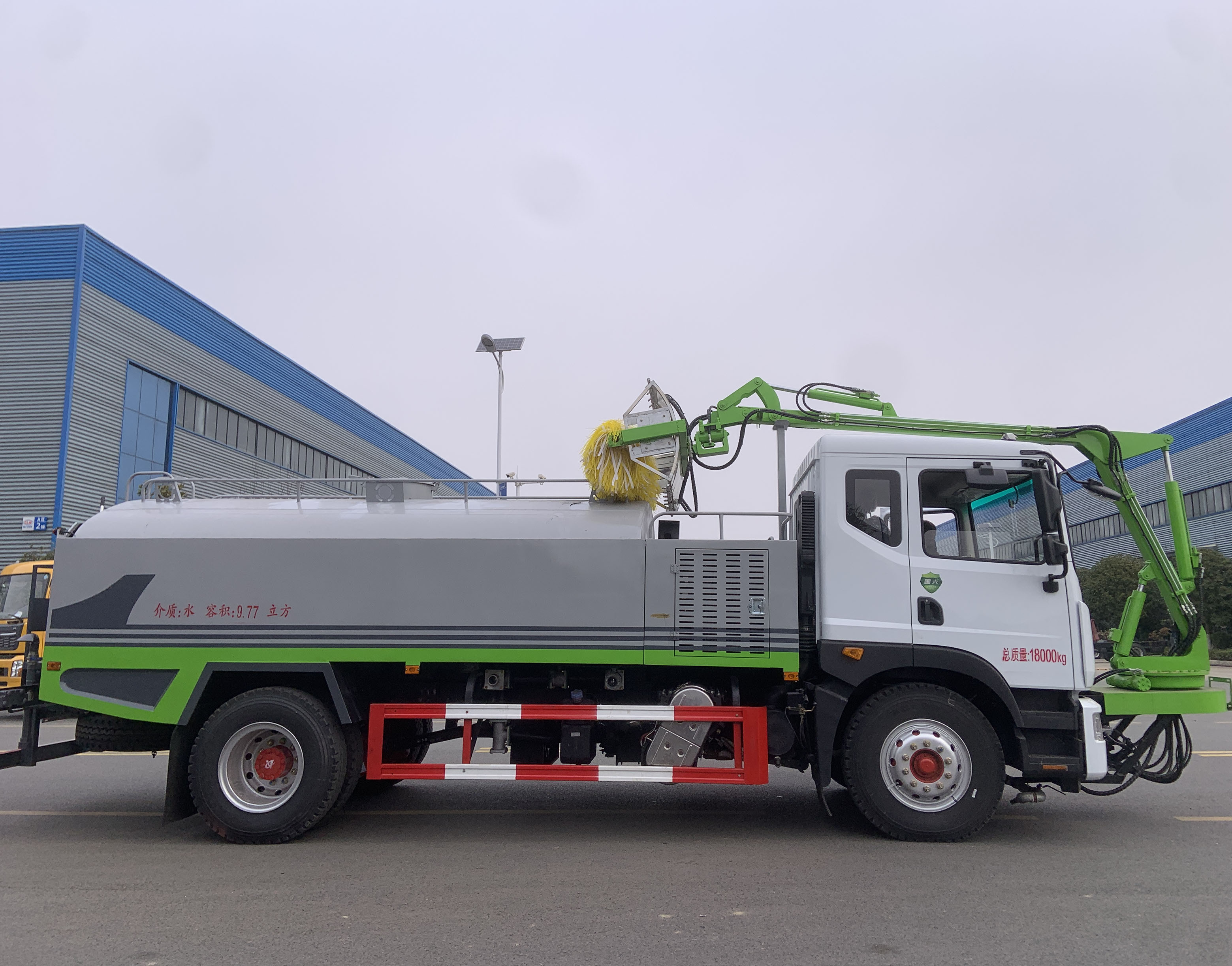 東風(fēng)多利卡10方隧道清洗車圖片4