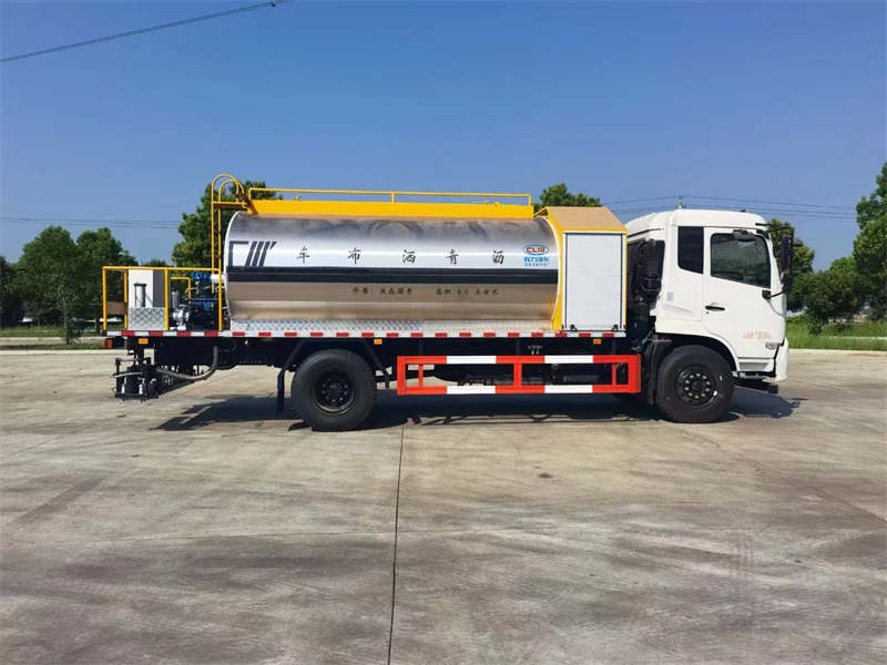 東風(fēng)天錦9.5方智能型瀝青灑布車圖片3