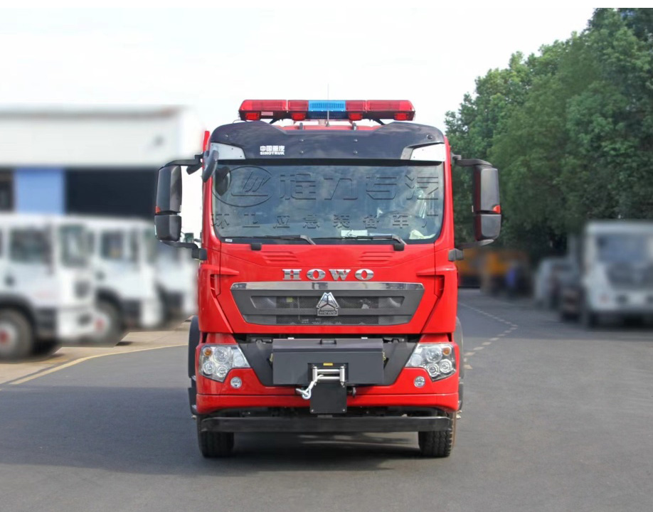 重汽豪沃搶險(xiǎn)救援消防車圖片2